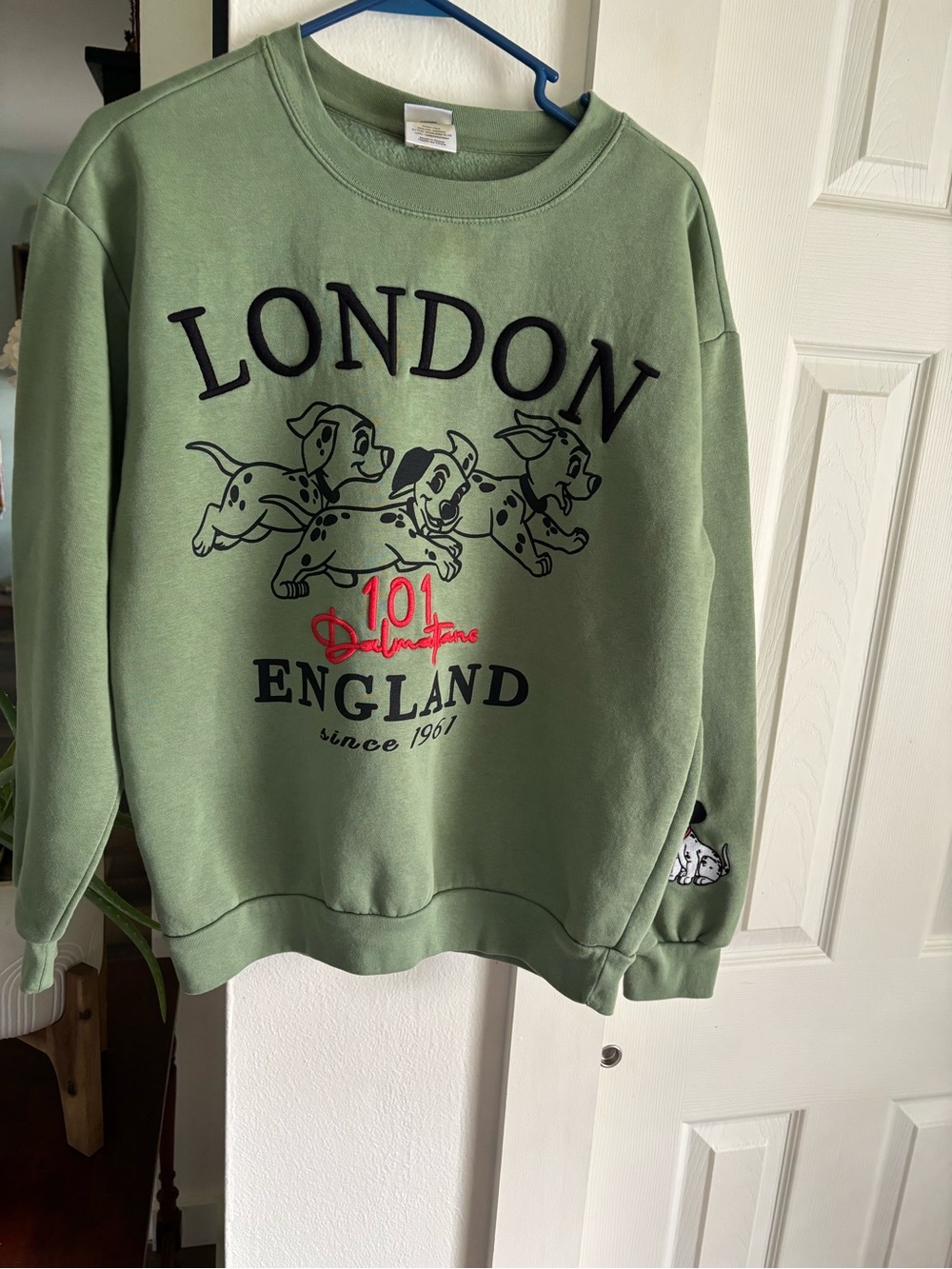 Disney Green 101 Dalmatians London England Crewneck Sweater